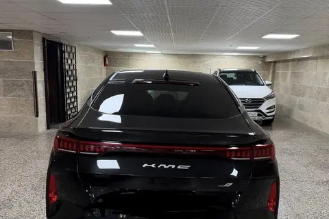 کی ام سی، J7