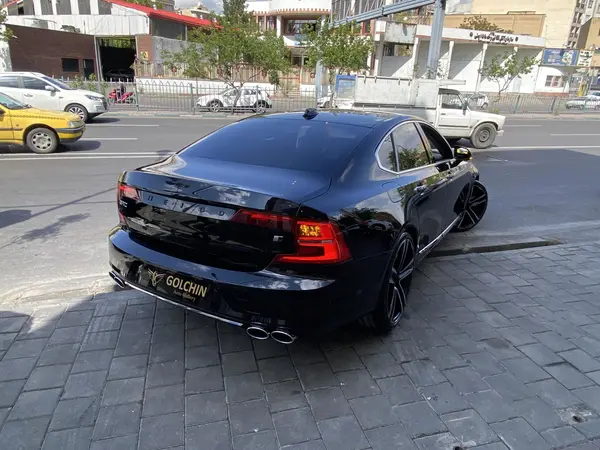 ولوو  S90
