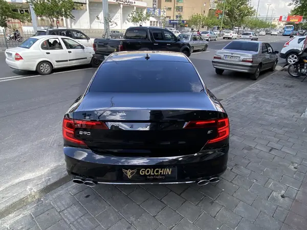ولوو  S90