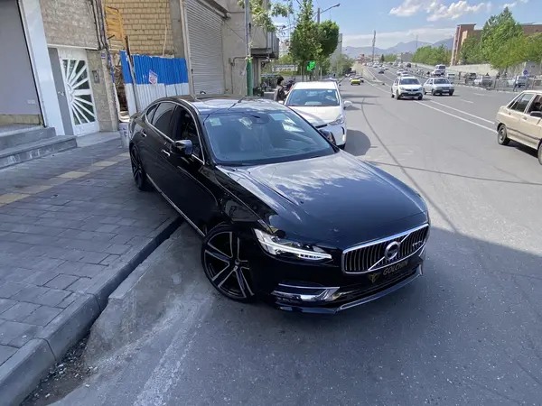 ولوو  S90