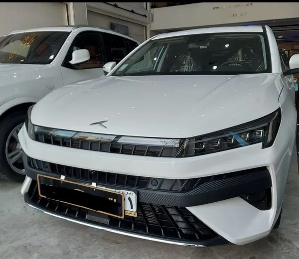 کی ام سی  J7