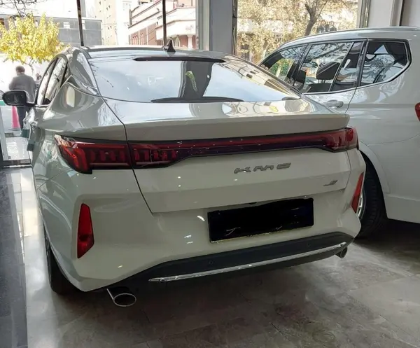 کی ام سی  J7