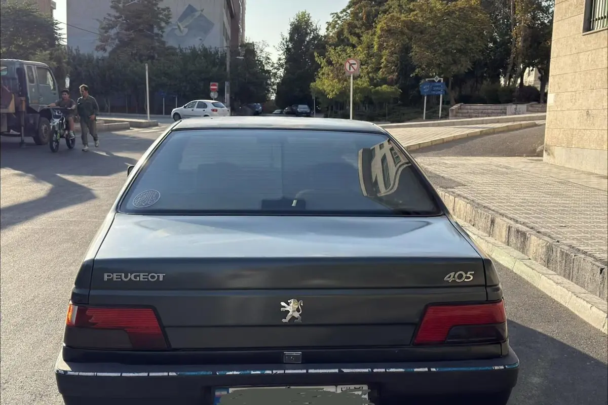 پژو،  405