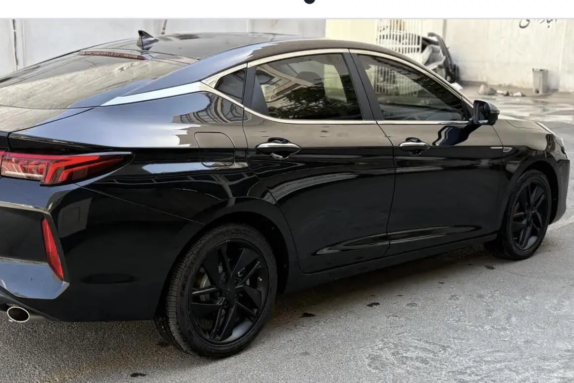 کی ام سی،  J7