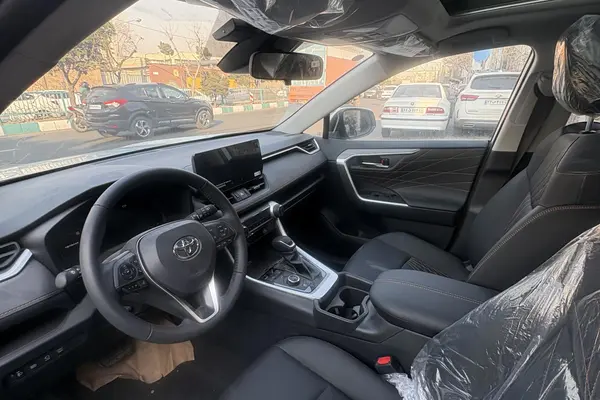 تویوتا، راوفور هیبرید