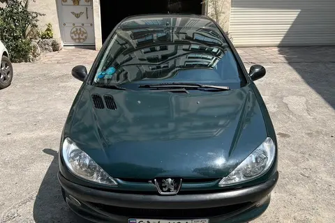 پژو، 206