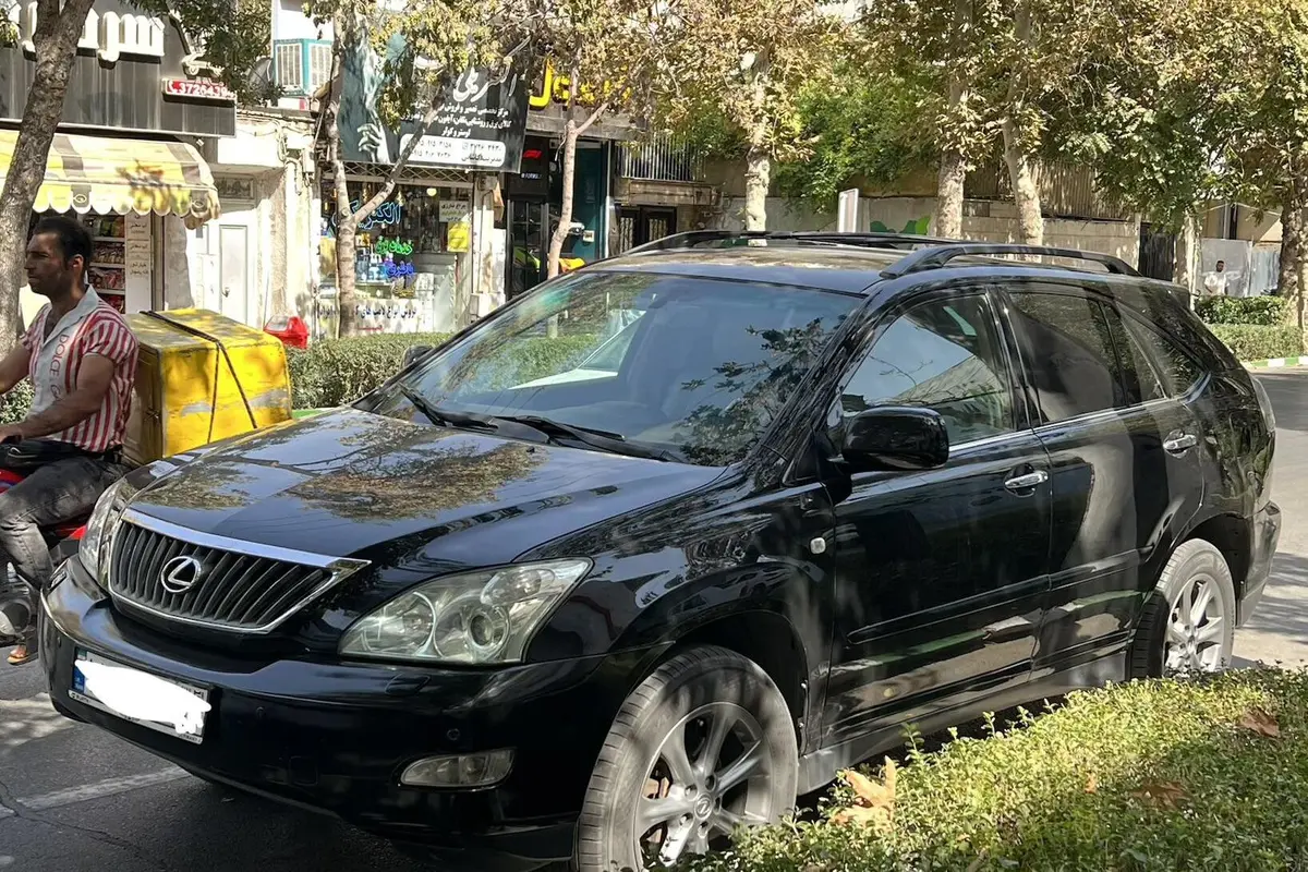 لکسوس،  RX