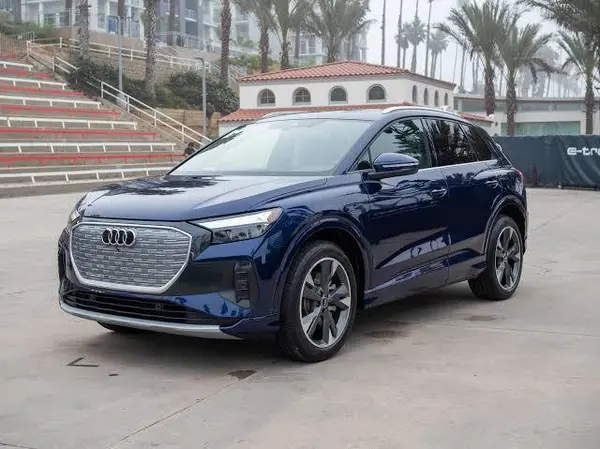 حواله آئودی  Q4 e-tron