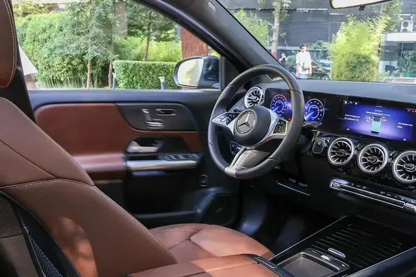 بنز، کلاس EQA