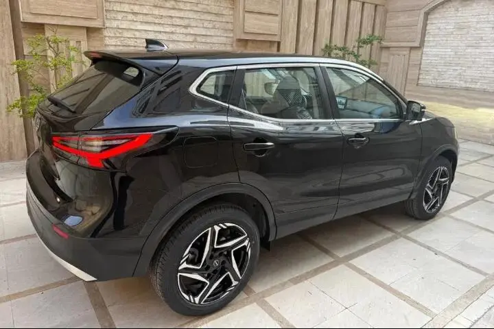 نیسان،  قشقایی