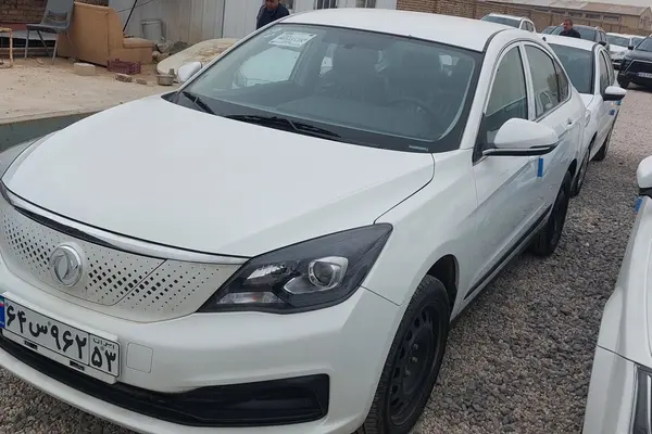 دانگ فنگ، E70