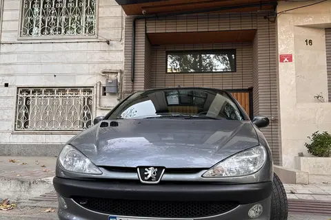 پژو، 206