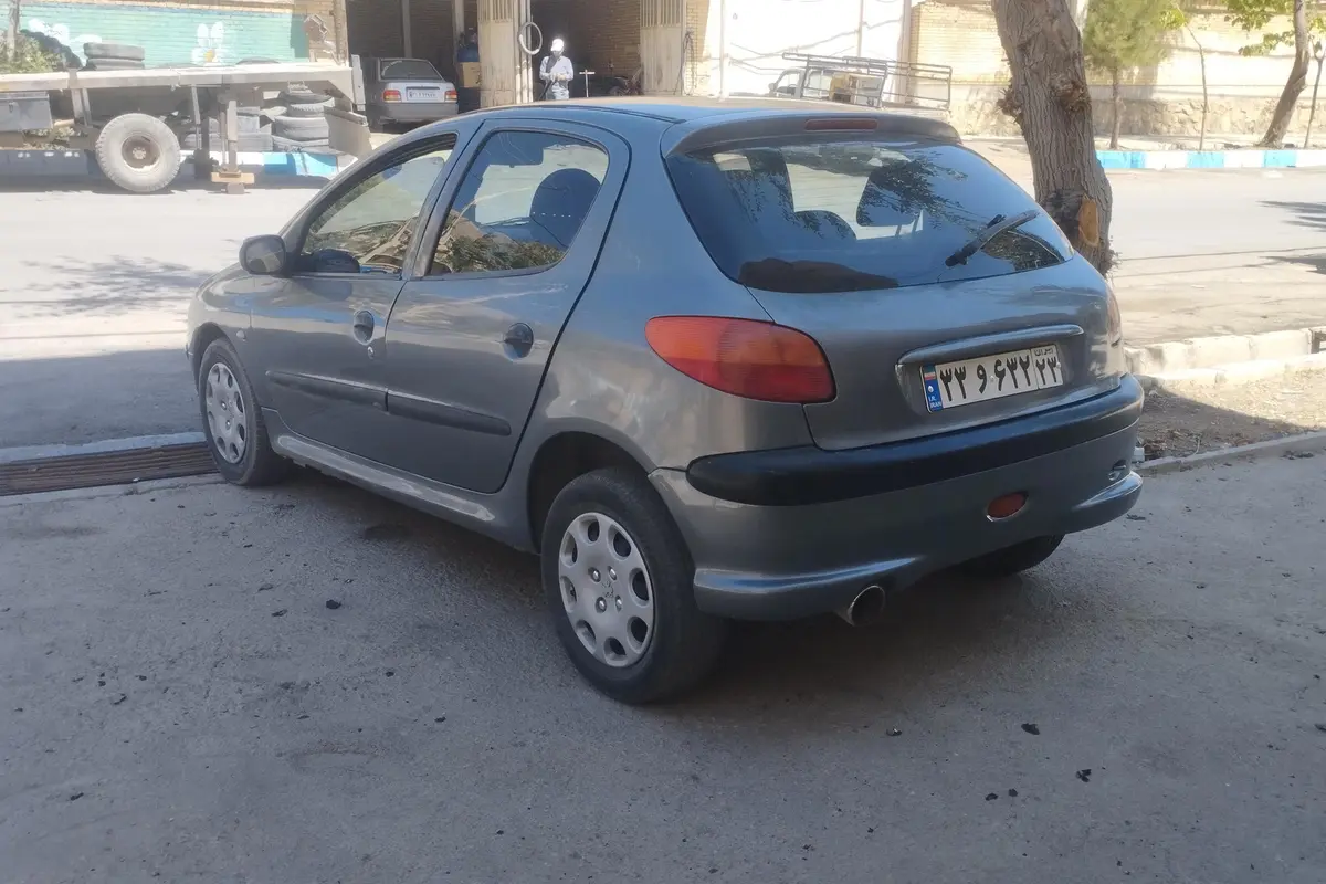 پژو،  206
