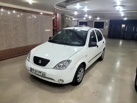 تیبا، هاچ بک