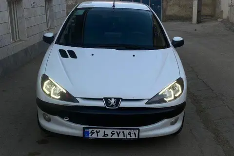 پژو، 206