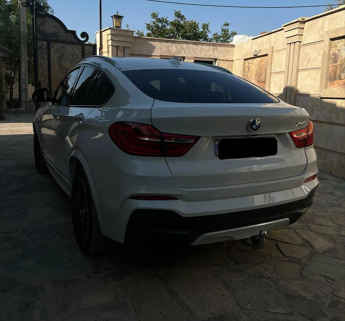 ب ام و  X4