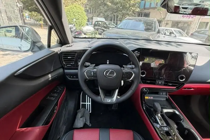 لکسوس،  NX