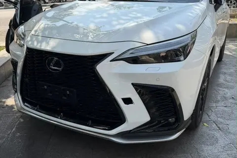 لکسوس، NX