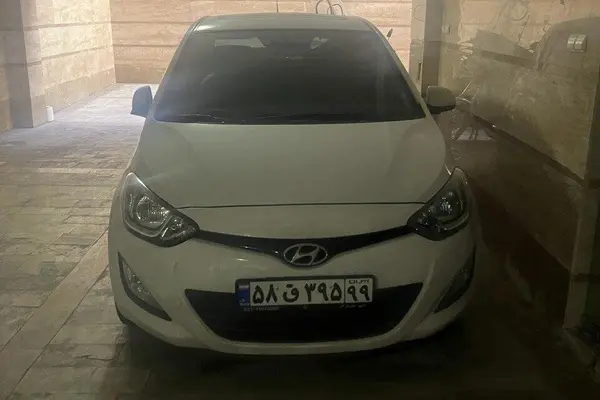 هیوندای  i20