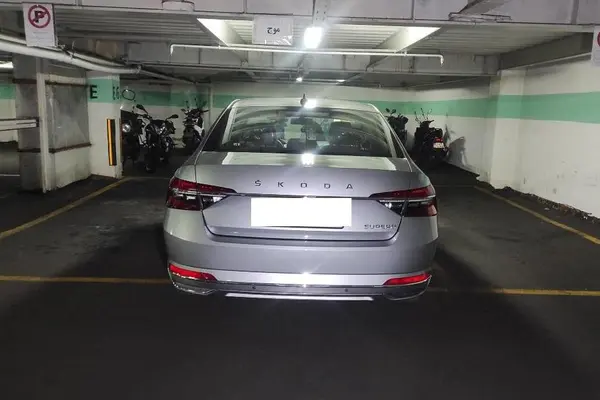 اشکودا، سوپرب