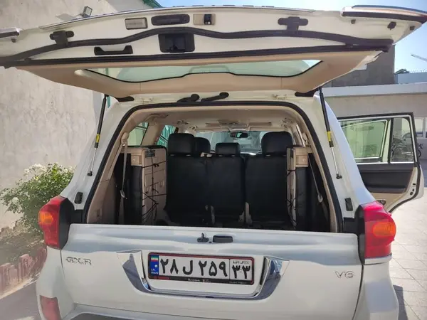 تویوتا، لندکروز چهار در