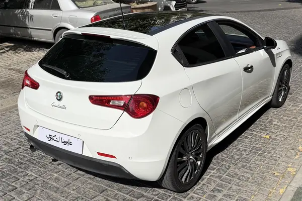 آلفارومئو  جولیتا