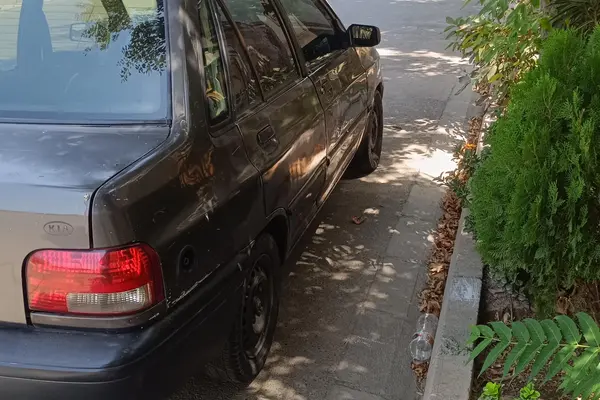 پراید، صندوق دار