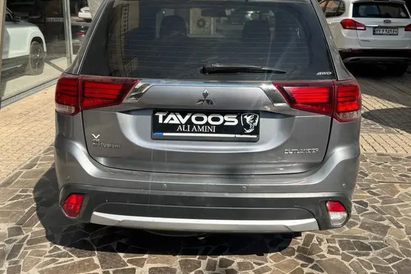 میتسوبیشی، اوتلندر