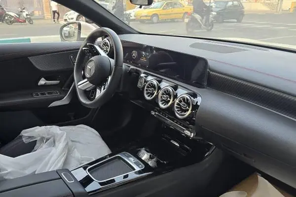 بنز، کلاس A سدان