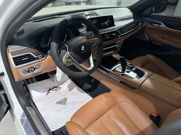 ب ام و، سری 7