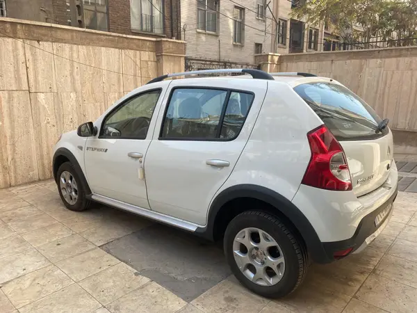 رنو، ساندرو استپ وی