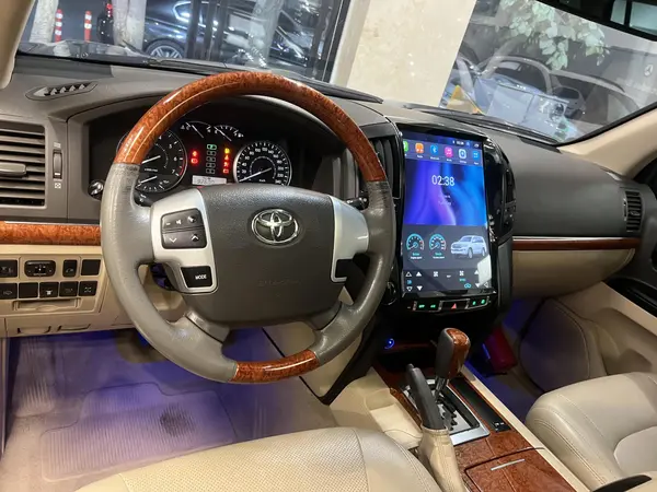 تویوتا، لندکروز چهار در