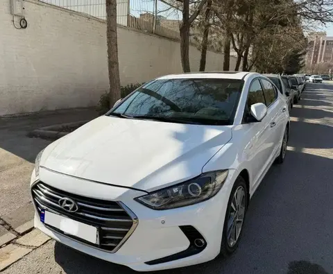 هیوندای، النترا