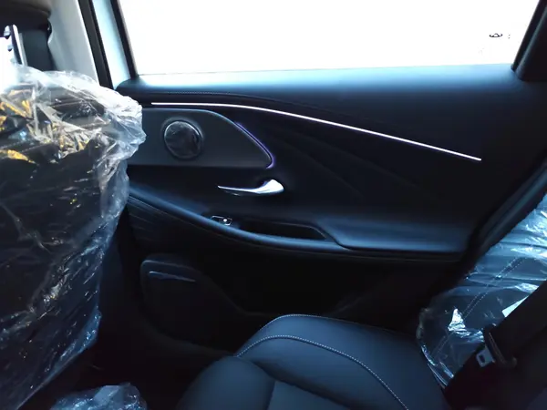 فونیکس، آریزو 8 (Z8)