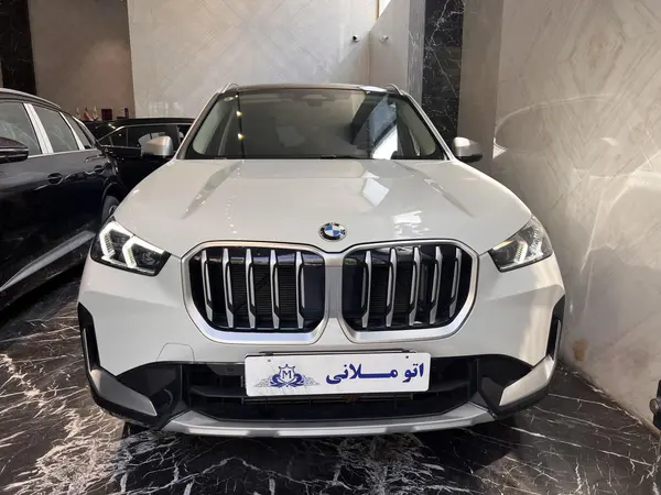 ب ام و  X1