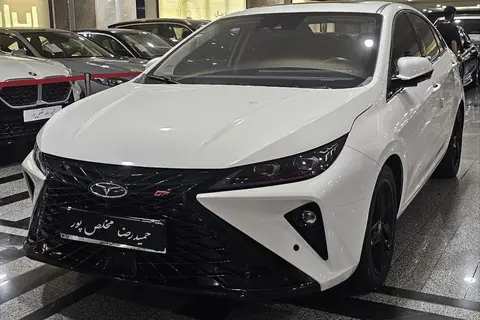 فونیکس، آریزو 6 جی تی (Z6 GT)