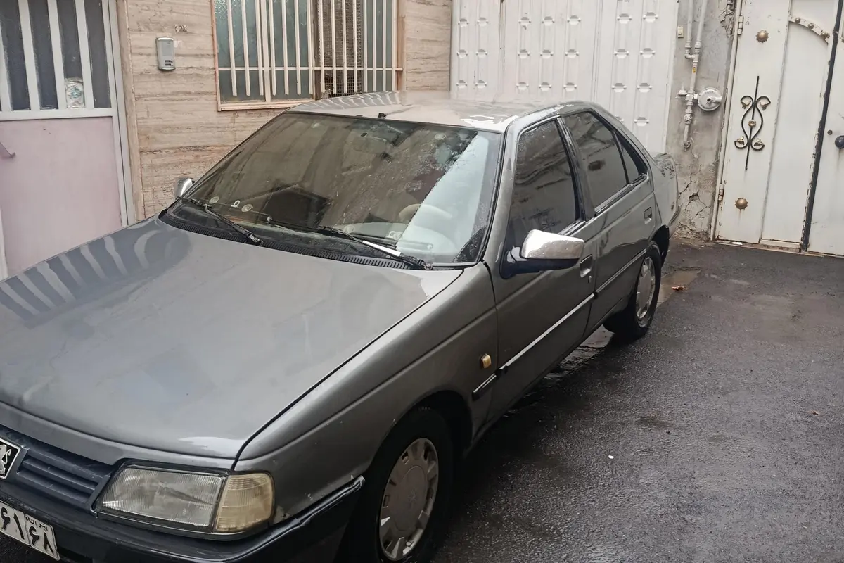 پژو،  405