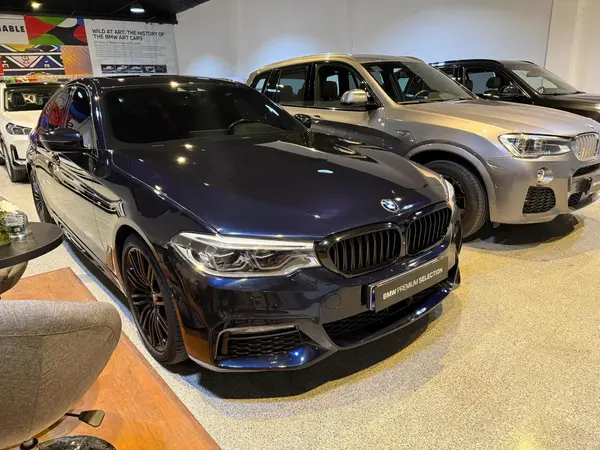 ب ام و، سری 5 سدان