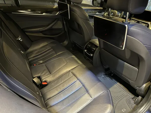 ب ام و، سری 5 سدان