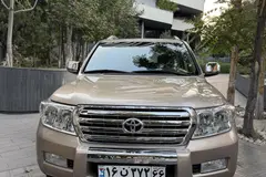 تویوتا، لندکروز چهار در