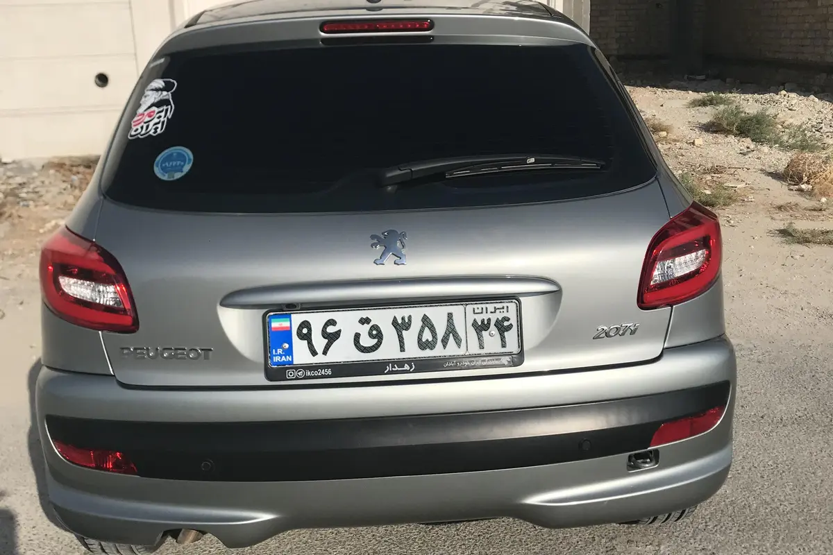 پژو،  207