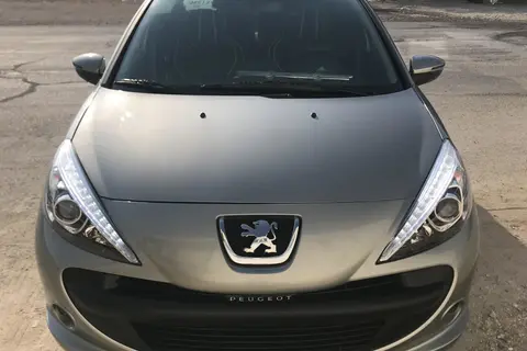 پژو، 207