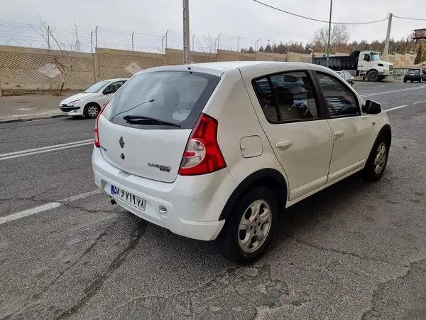 رنو، ساندرو