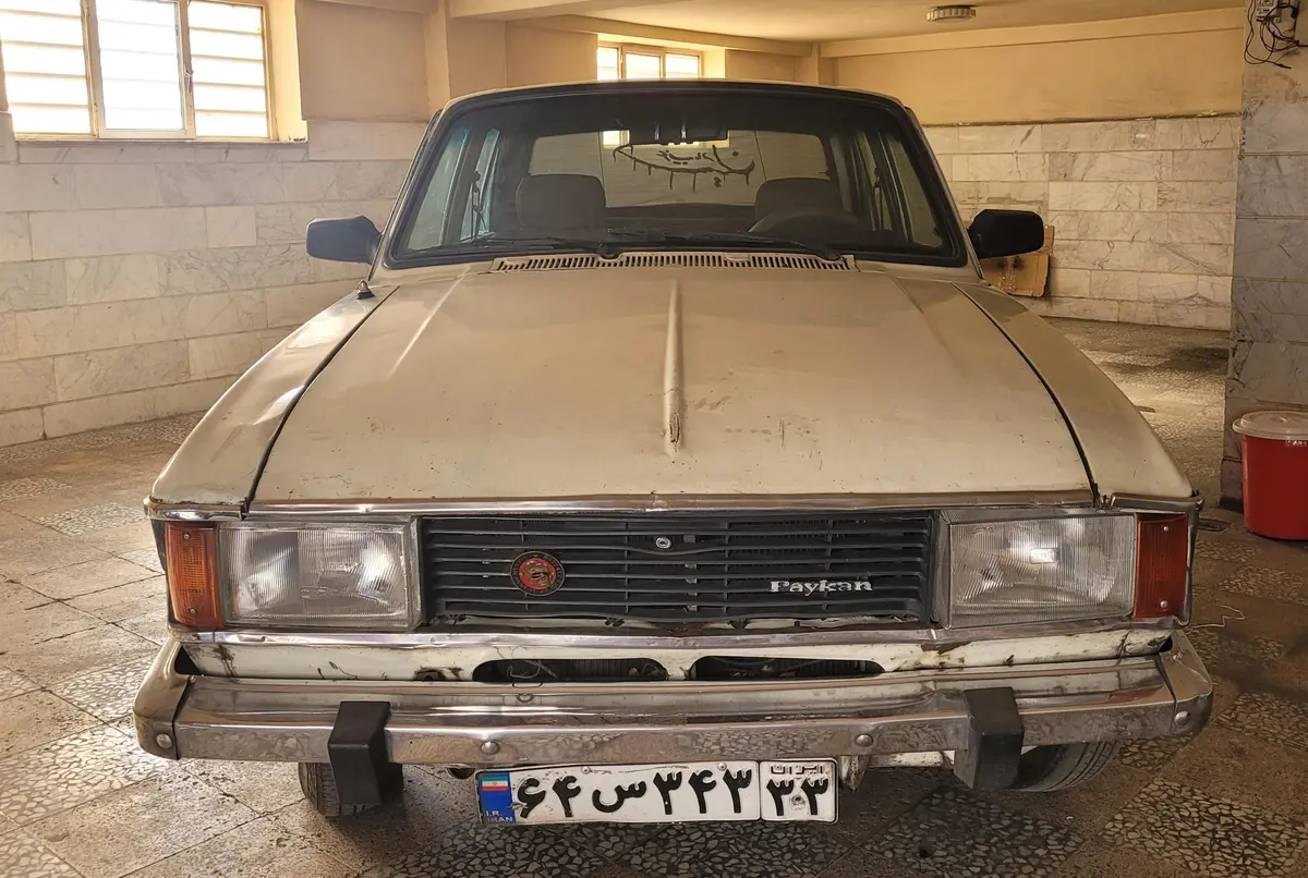 پیکان،  سدان
