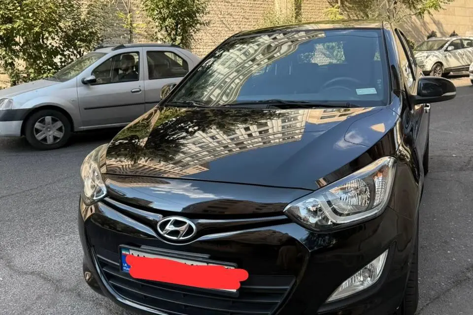هیوندای،  i20