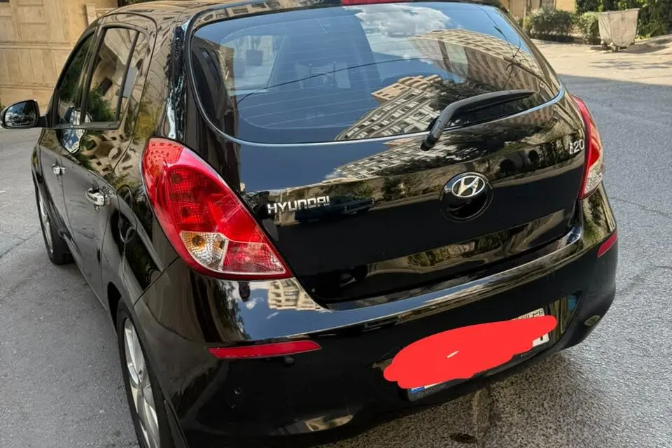 هیوندای،  i20