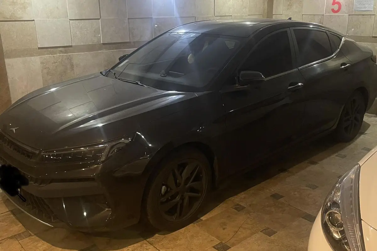 کی ام سی،  J7