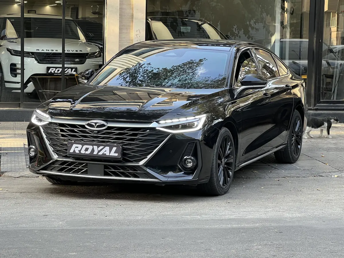 فونیکس،  آریزو 8 (Z8)