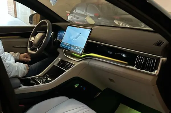 بی وای دی، سانگ پلاس DMi