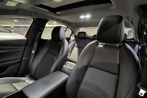 مزدا، 3 وارداتی